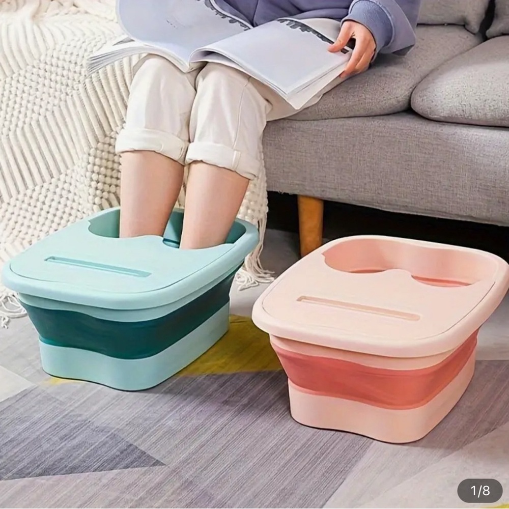 NWOT COLLAPSABLE SILICONE FOOT BATH